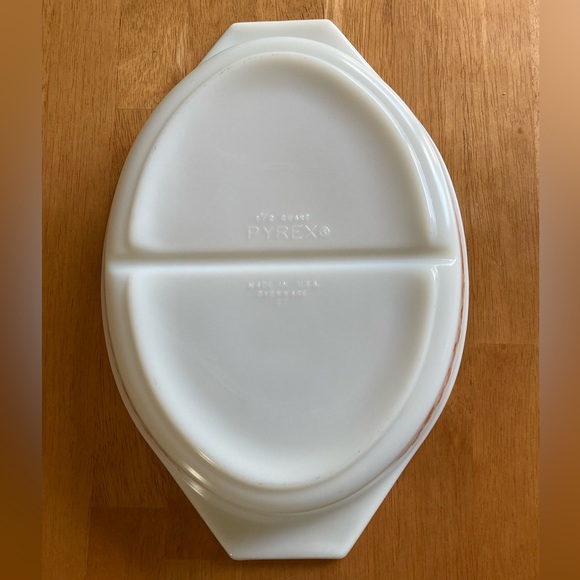 Fall 1965 promotional Pyrex divided casserole dish with orange flowers - Picture 5 of 8